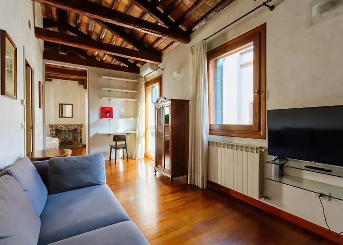Yourbanflat Dante Apartmán *